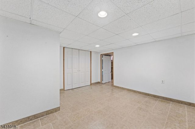 8 Garry St, Manville Boro, NJ 08835