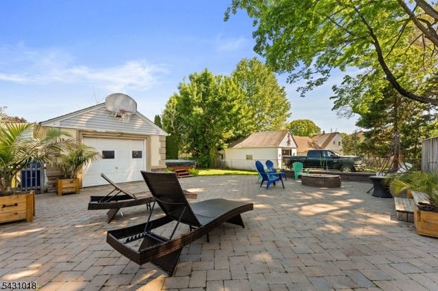 8 Garry St, Manville Boro, NJ 08835