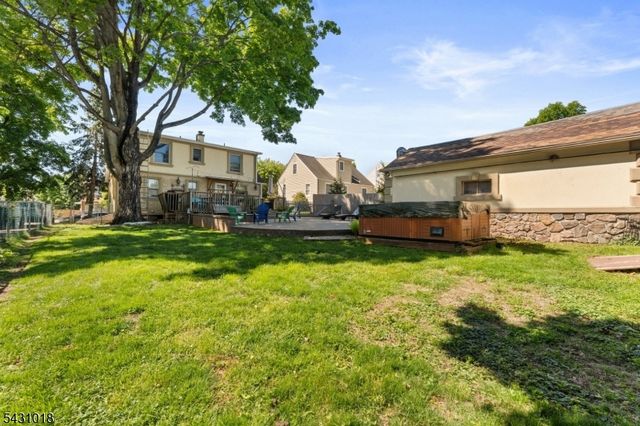 8 Garry St, Manville Boro, NJ 08835