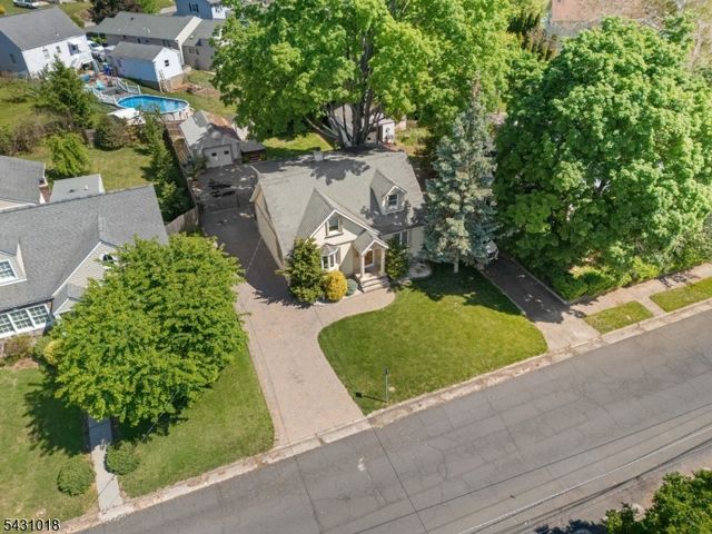 8 Garry St, Manville Boro, NJ 08835