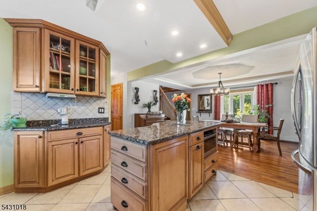8 Garry St, Manville Boro, NJ 08835