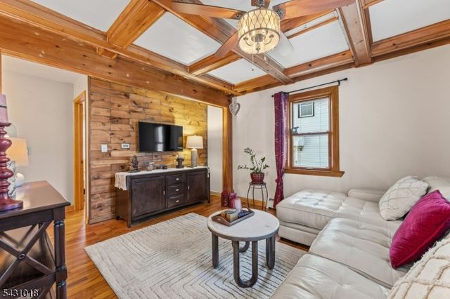 8 Garry St, Manville Boro, NJ 08835