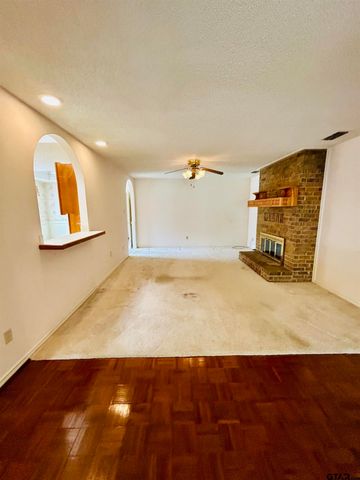 2899 Surrey Lane, Tyler, TX 75705