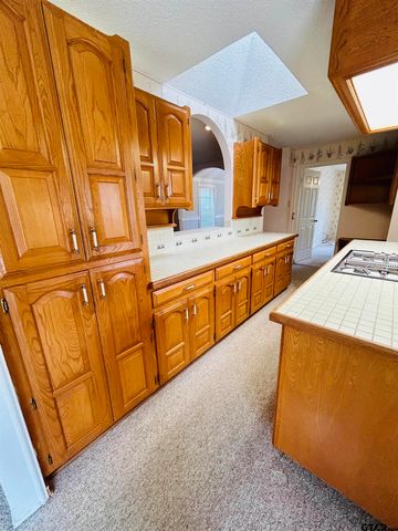 2899 Surrey Lane, Tyler, TX 75705