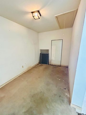 2899 Surrey Lane, Tyler, TX 75705