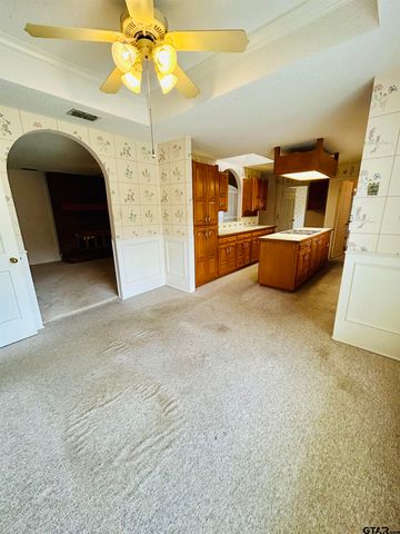 2899 Surrey Lane, Tyler, TX 75705