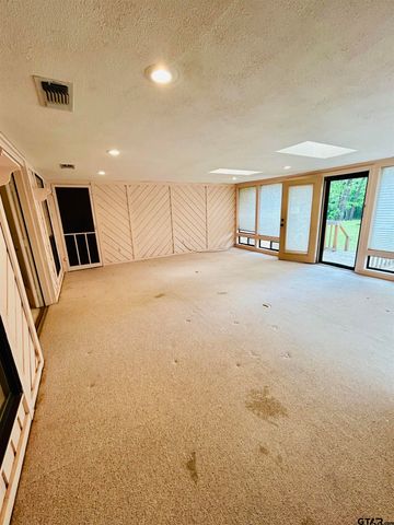 2899 Surrey Lane, Tyler, TX 75705