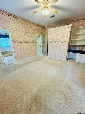 2899 Surrey Lane, Tyler, TX 75705