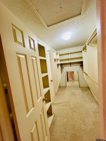 2899 Surrey Lane, Tyler, TX 75705