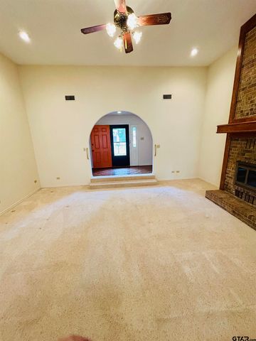 2899 Surrey Lane, Tyler, TX 75705