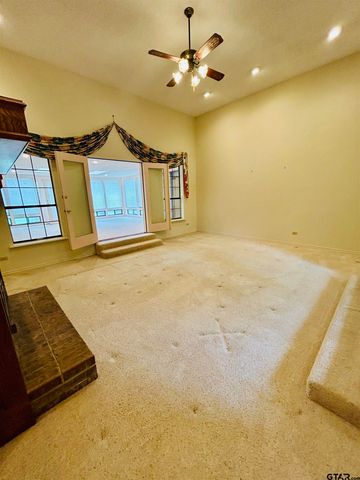 2899 Surrey Lane, Tyler, TX 75705