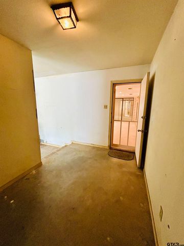 2899 Surrey Lane, Tyler, TX 75705