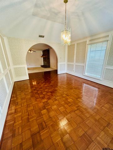 2899 Surrey Lane, Tyler, TX 75705