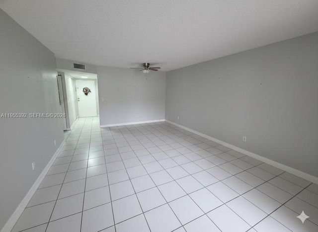 8301 SW 142nd Ave C203, Miami, FL 33183