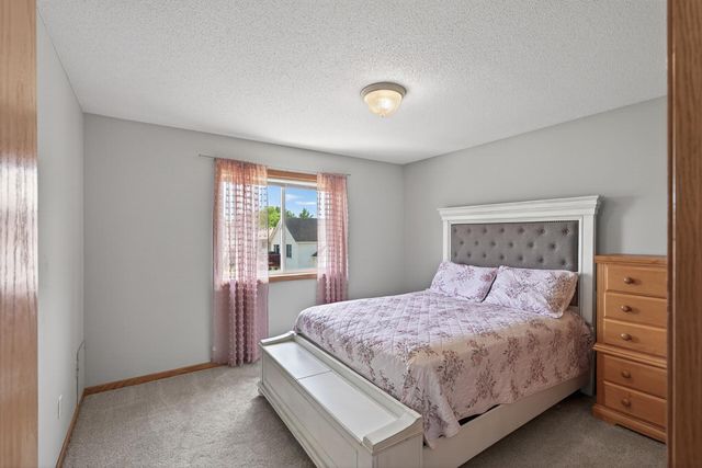 1104 Spruce Street, Farmington, MN 55024