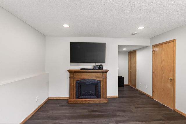 1104 Spruce Street, Farmington, MN 55024