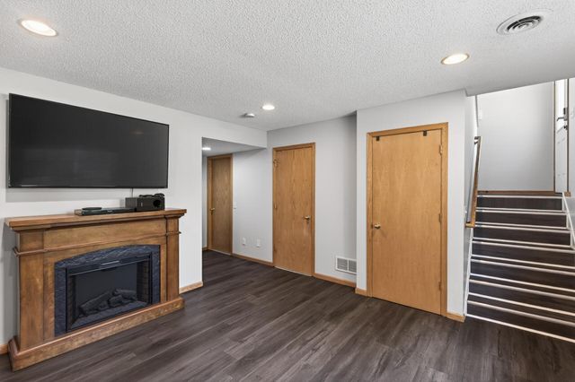 1104 Spruce Street, Farmington, MN 55024