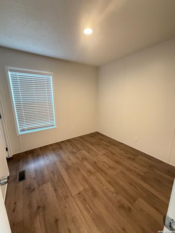 19230 Fm 1937, San Antonio, TX 78221