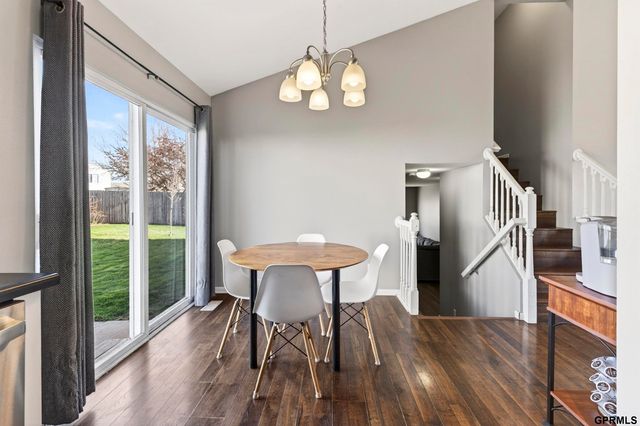 8007 S 158th Street, Omaha, NE 68136