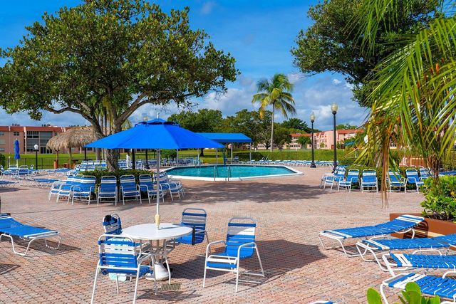 9061 Sunrise Lakes Boulevard 109, Sunrise, FL 33322
