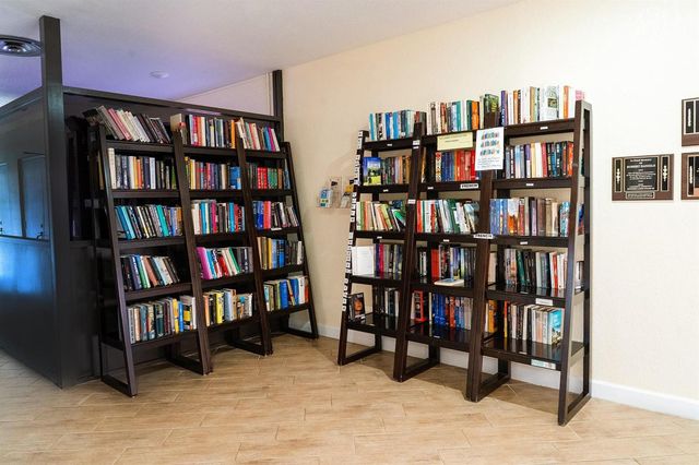 9061 Sunrise Lakes Boulevard 109, Sunrise, FL 33322