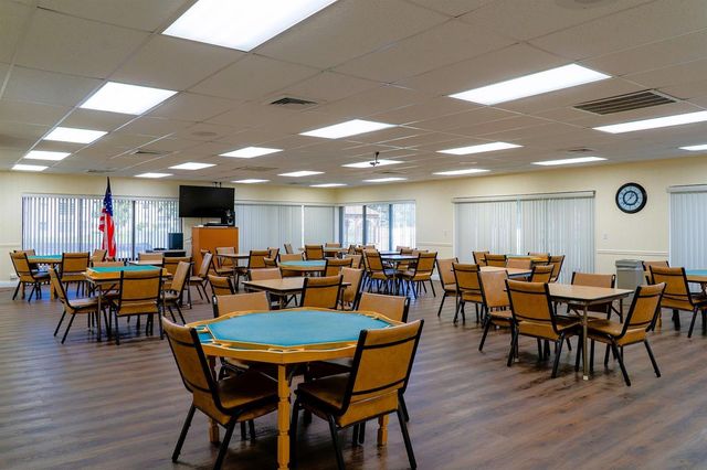 9061 Sunrise Lakes Boulevard 109, Sunrise, FL 33322