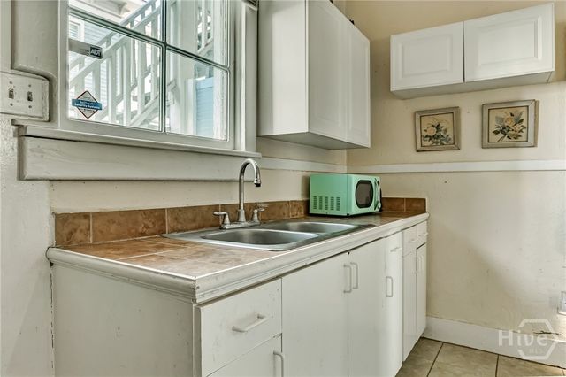 402 E Park 1B, Savannah, GA 31401