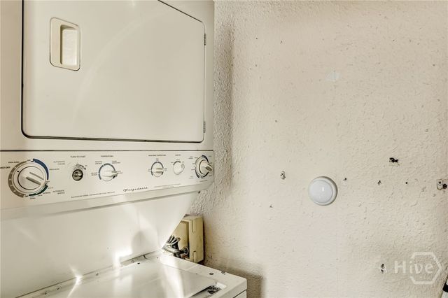 402 E Park 1B, Savannah, GA 31401