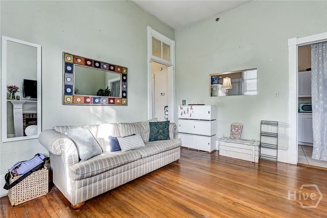 402 E Park 1B, Savannah, GA 31401