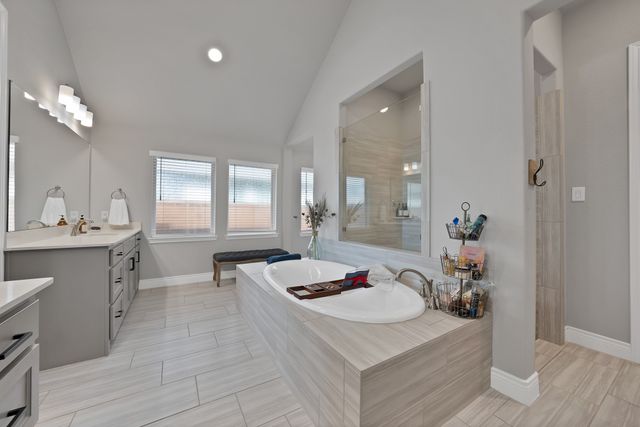 3817 Redbud Drive, Aubrey, TX 76227