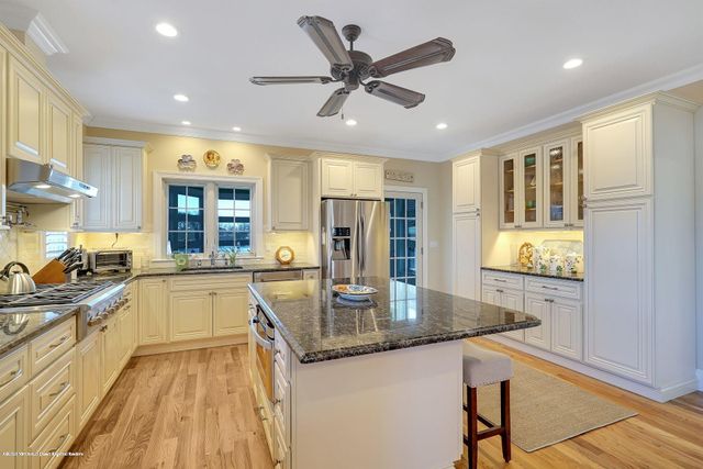 330 Villa Park Way, Spring Lake, NJ 07762