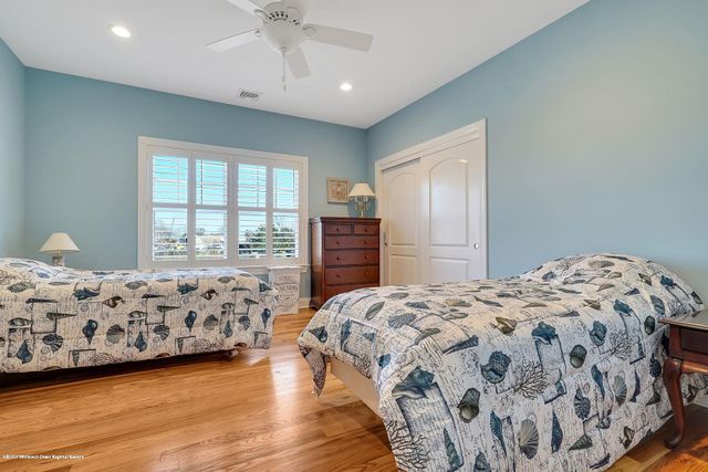 330 Villa Park Way, Spring Lake, NJ 07762