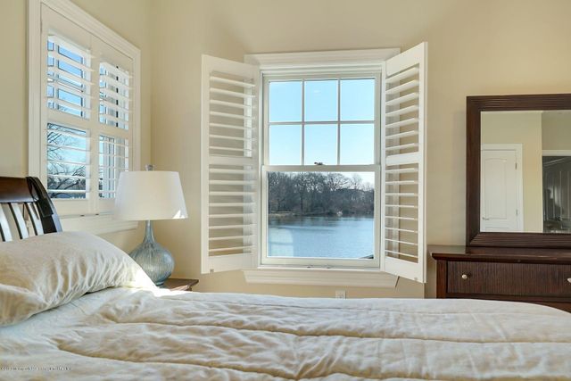 330 Villa Park Way, Spring Lake, NJ 07762