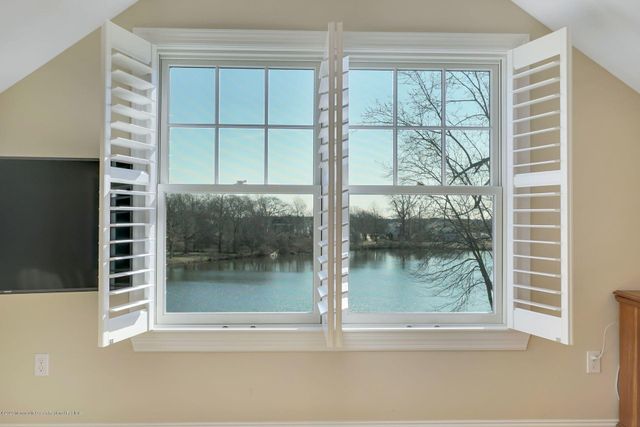 330 Villa Park Way, Spring Lake, NJ 07762