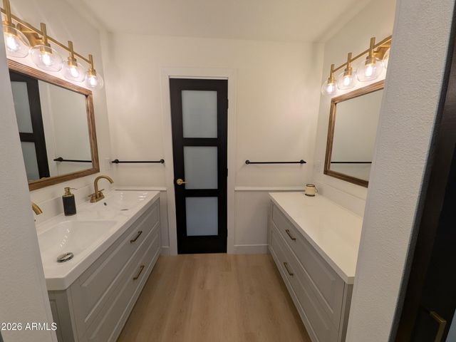 735 E MANHATTON Drive, Tempe, AZ 85282