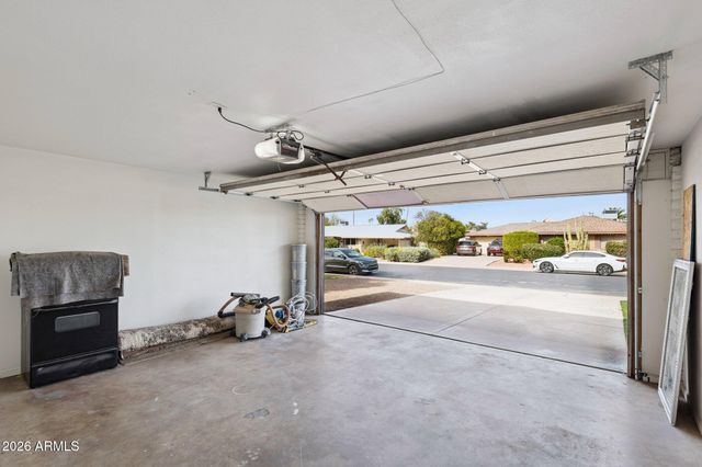 735 E MANHATTON Drive, Tempe, AZ 85282