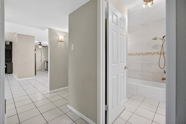 114 Maple Dr, Portland, TX 78374