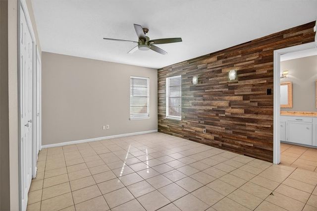 114 Maple Dr, Portland, TX 78374