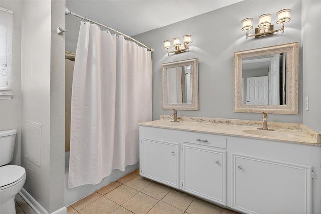 114 Maple Dr, Portland, TX 78374