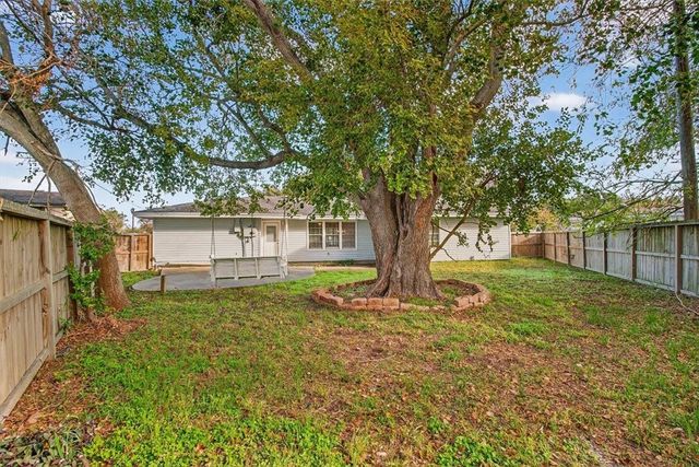 114 Maple Dr, Portland, TX 78374