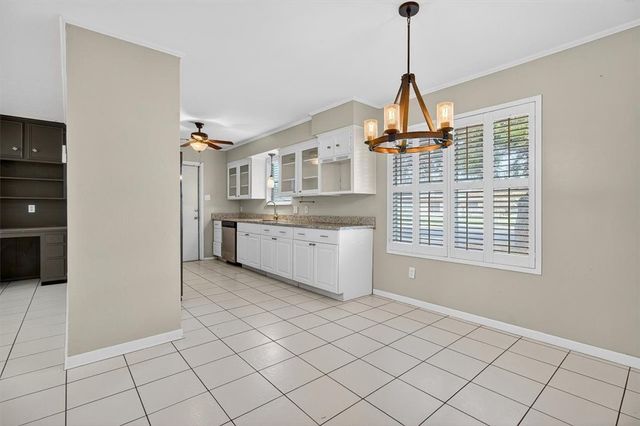 114 Maple Dr, Portland, TX 78374