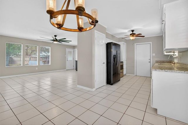 114 Maple Dr, Portland, TX 78374