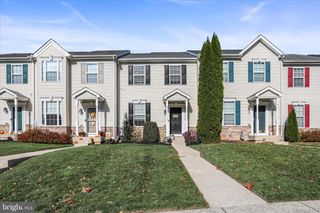 357 BRUAW DR, York, PA 17406