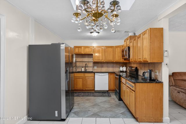 5933 GREEN HILL Lane, Jacksonville, FL 32211