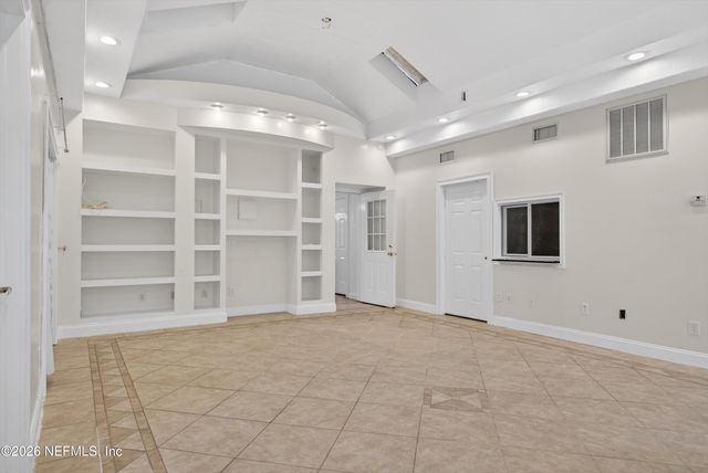 5933 GREEN HILL Lane, Jacksonville, FL 32211