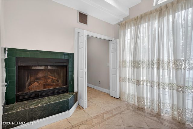 5933 GREEN HILL Lane, Jacksonville, FL 32211