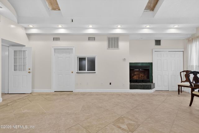 5933 GREEN HILL Lane, Jacksonville, FL 32211