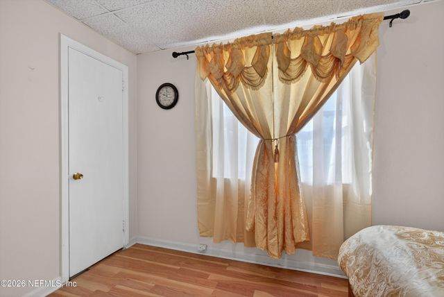 5933 GREEN HILL Lane, Jacksonville, FL 32211