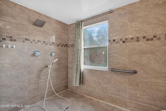 5933 GREEN HILL Lane, Jacksonville, FL 32211