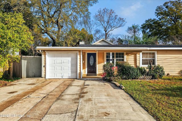 5933 GREEN HILL Lane, Jacksonville, FL 32211